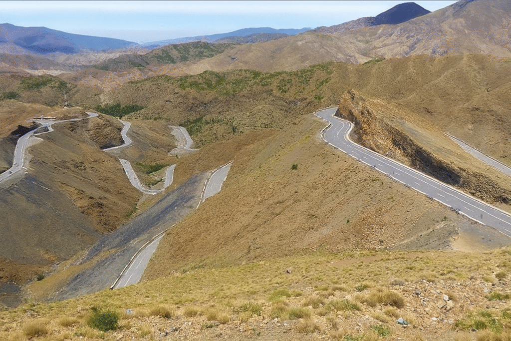 À la découverte de Tizi n'Tichka : la route mythique du Haut Atlas au Maroc 1 Route maroc