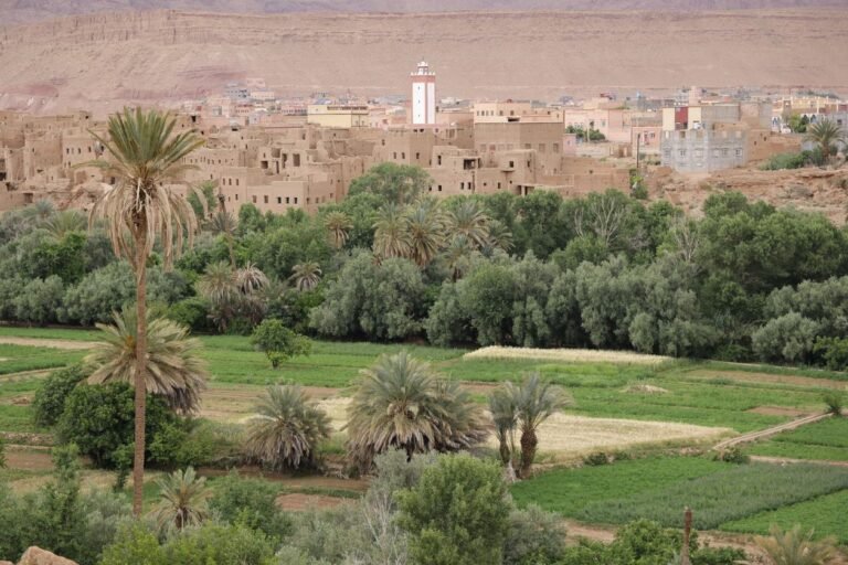 Toucher sa retraite française au Maroc : banque, impôts et justificatifs
